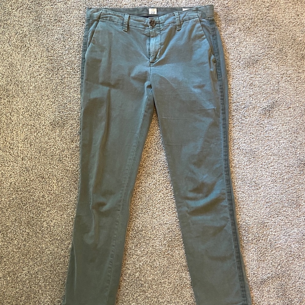 GAP army green girlfriend chino pants